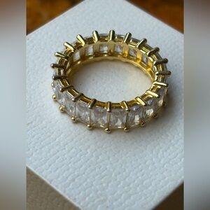 Goldtone Eternity Baguette Style CZ’s Excellent Condition Size 7 Minimalist Ring